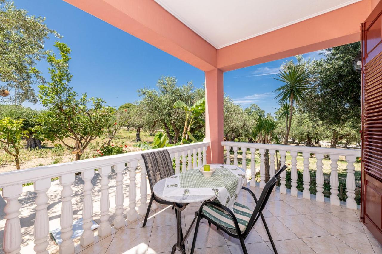 Arazzo Apartments Ανω Βασιλικος Εξωτερικό φωτογραφία