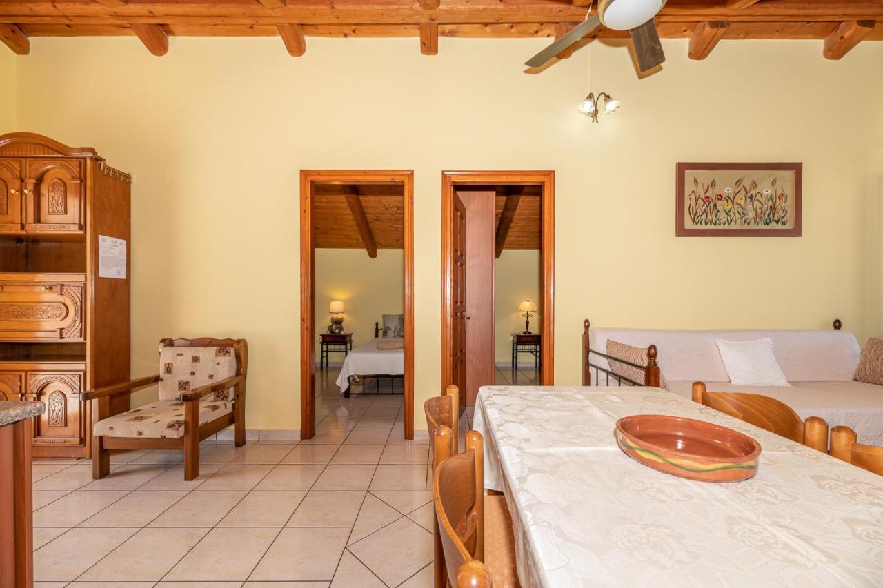 Arazzo Apartments Ανω Βασιλικος Εξωτερικό φωτογραφία