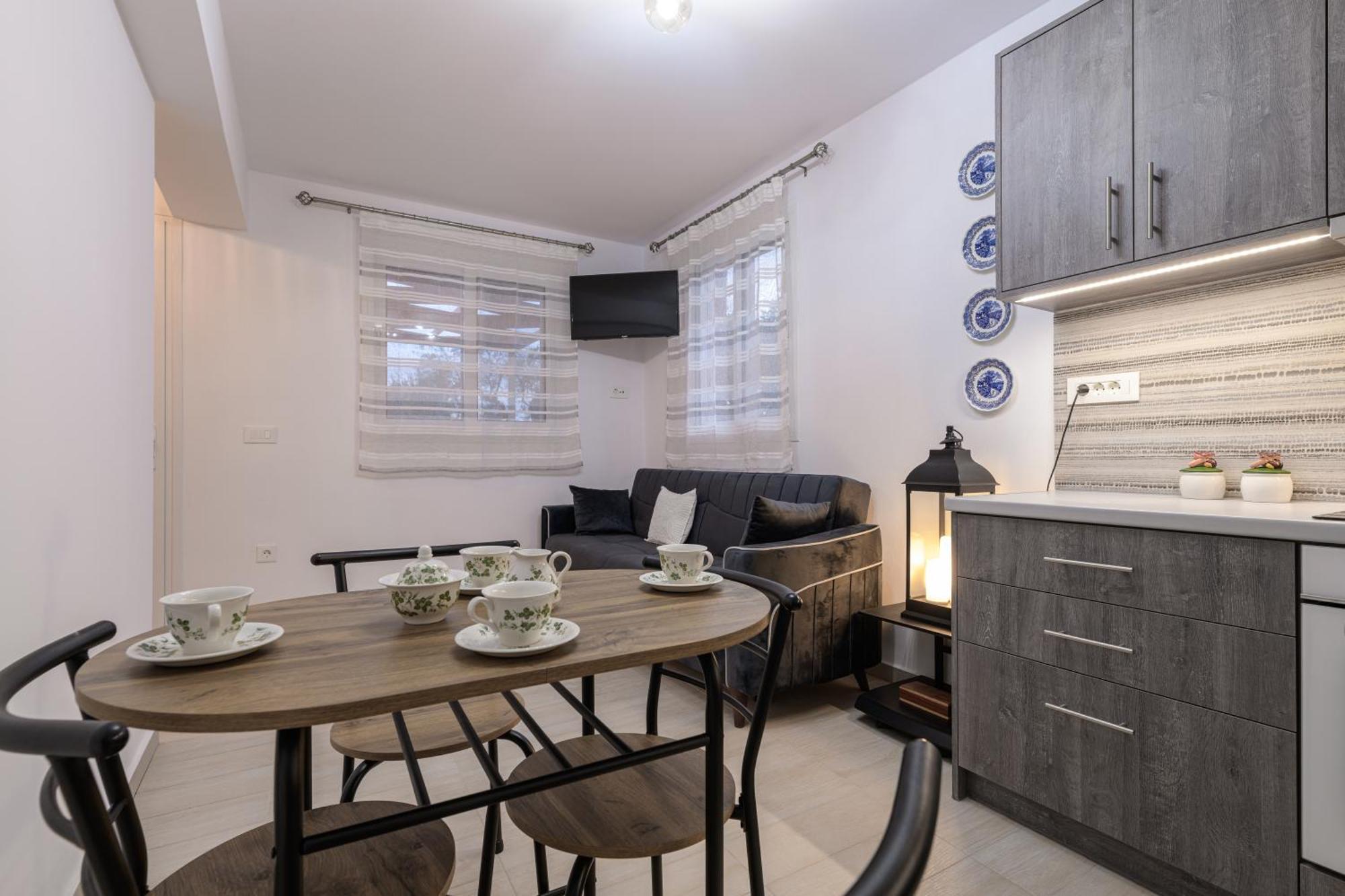 Arazzo Apartments Ανω Βασιλικος Εξωτερικό φωτογραφία